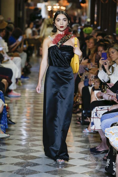 miu miu croisiere 19|Miu Miu Croisière 2019 Fashion Show .